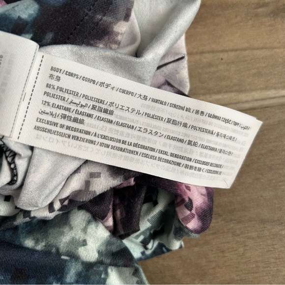 Abercrombie & Fitch Active Gamer Shirt - Picture 5 of 5